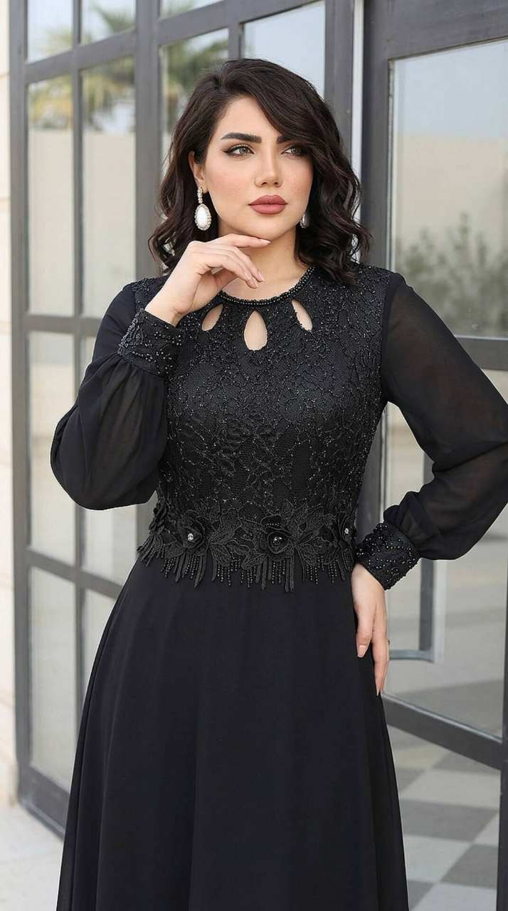 پیراهن مجلسی پوشیده ستاره