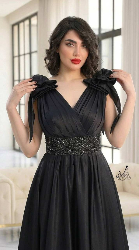 پیراهن مجلسی سرشانه گل لاله